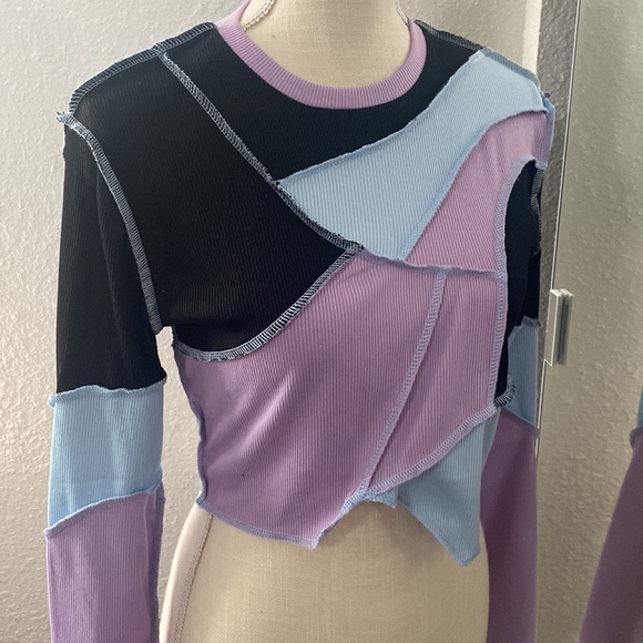 Shein Stitched Colorblock Crop Top - Picture 6 of 13